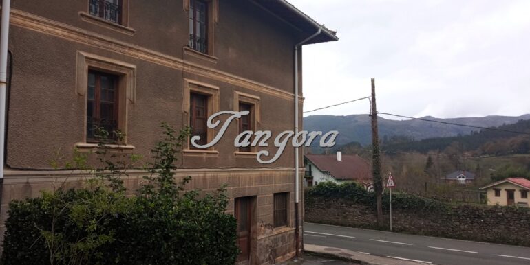 1701801714563 (Copy)