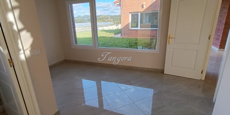 1726245850156 (Copy)