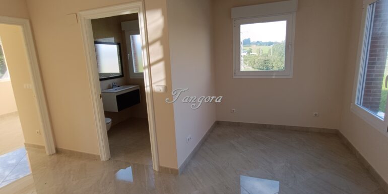 1726245894851 (Copy)