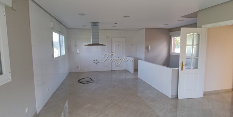 1726245913357 (Copy)