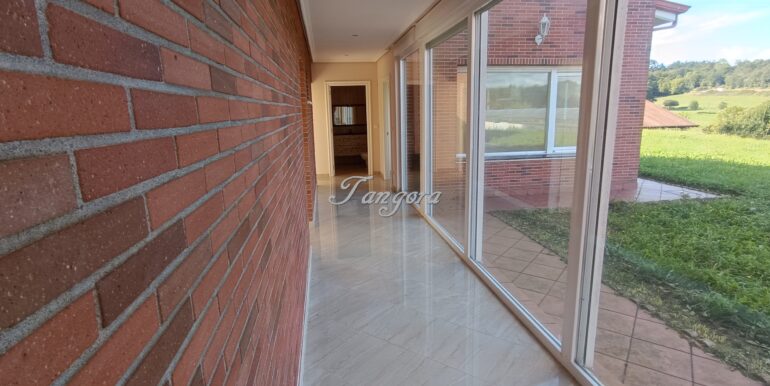 1726245913383 (Copy)