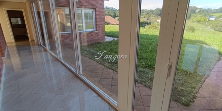 1726245913454 (Copy)