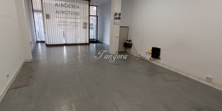 1759312179286 (Copy)