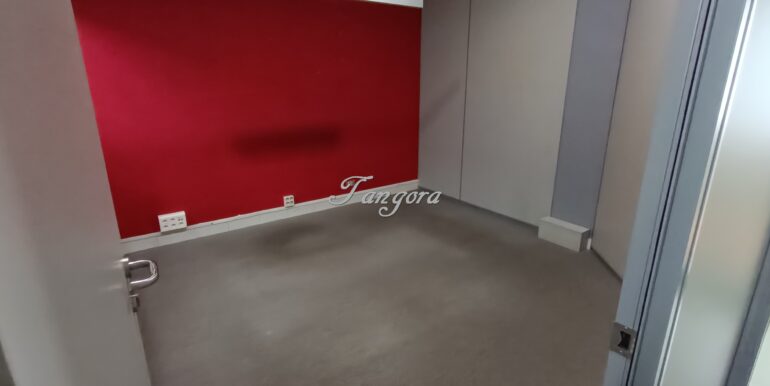 1759312213627 (Copy)