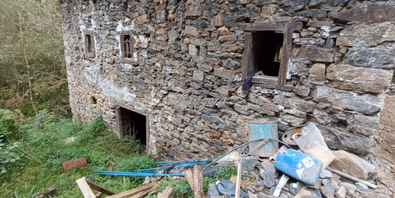 1759994084122 (Copy)