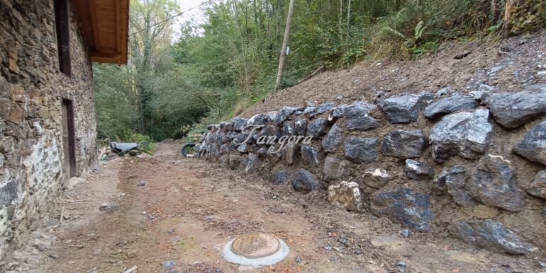 1759994084146 (Copy)