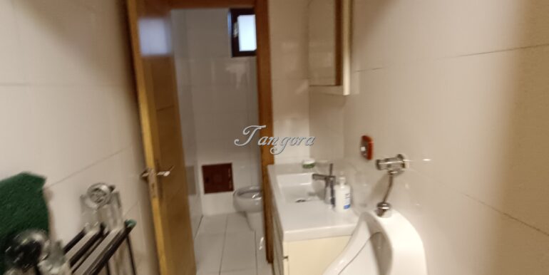 1760702451201 (Copy)