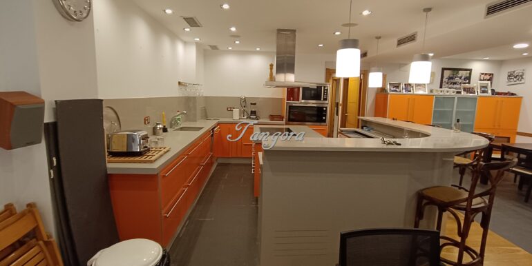 1760702451270 (Copy)