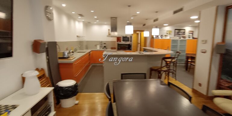 1760702451293 (Copy)