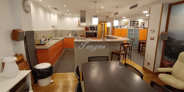 1760702451312 (Copy)