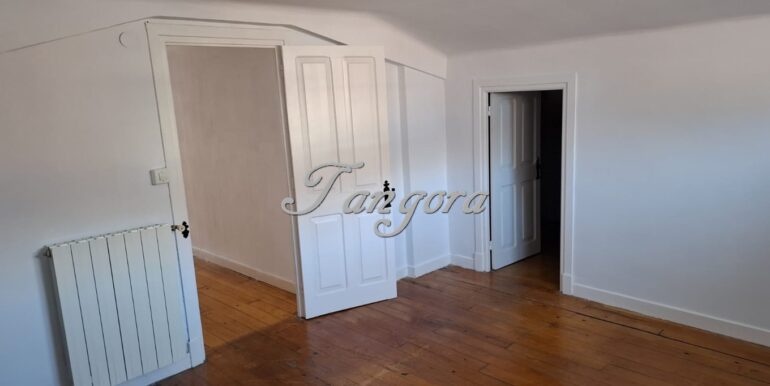 1763135867715 (Copy)