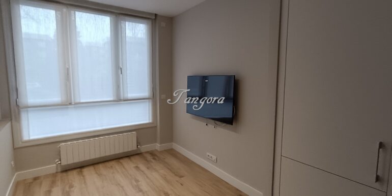 1740483922936 (Copy)