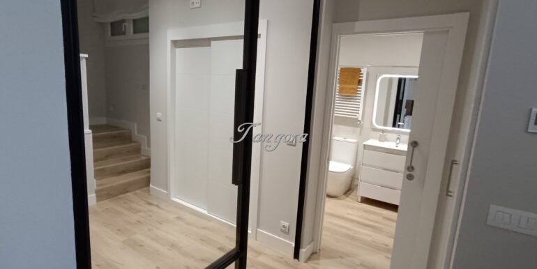 1740483922944 (Copy)