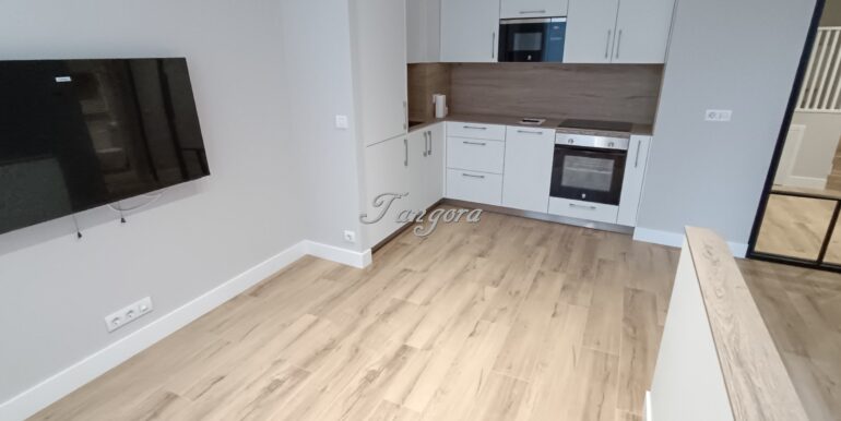 1740483922967 (Copy)