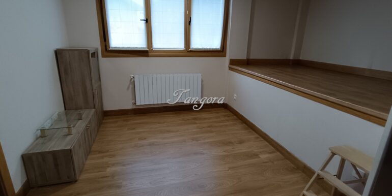 1733305042156 (Copy)